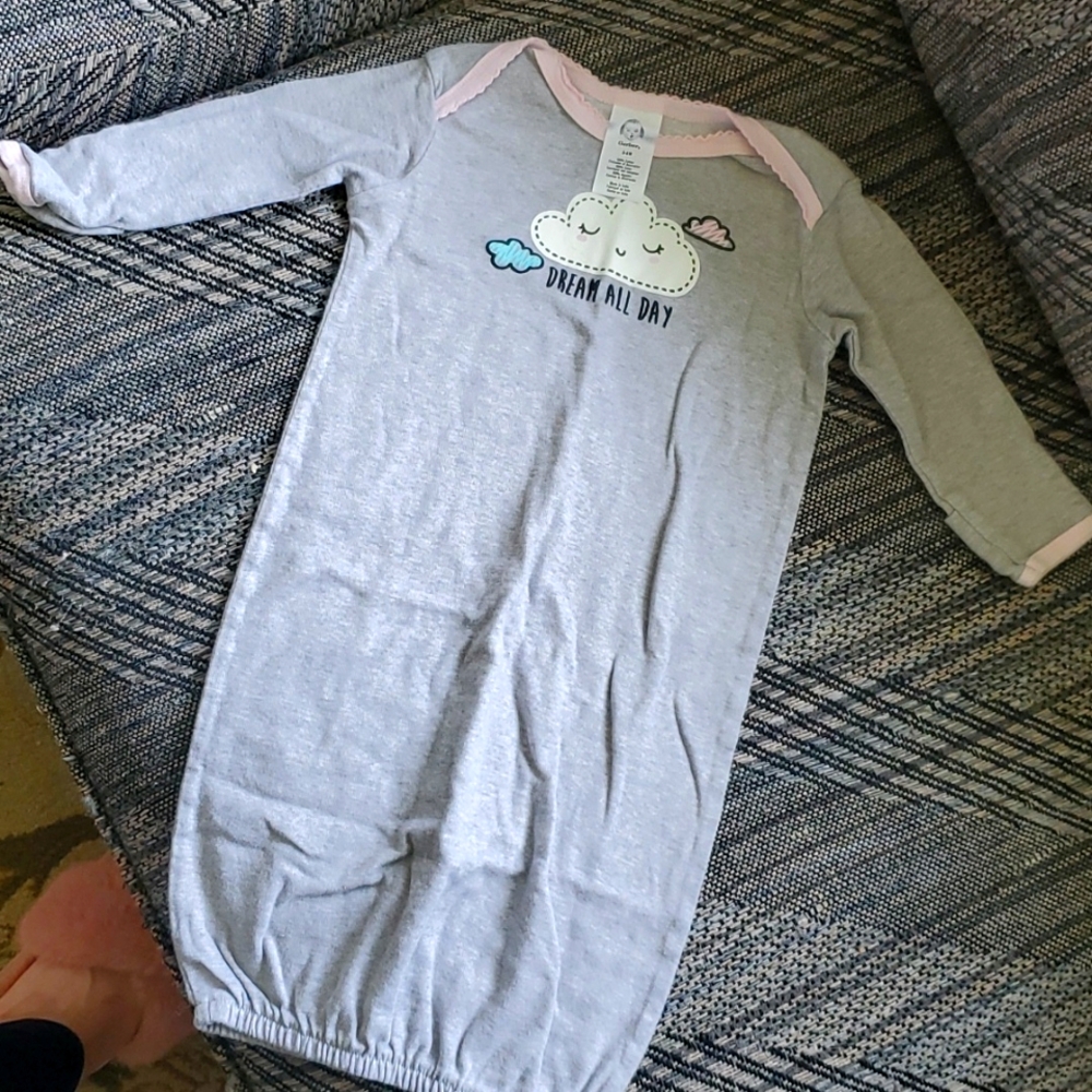 0/3 month long sleeve onsies